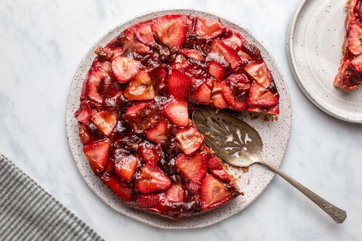 Vegan Strawberry Cake