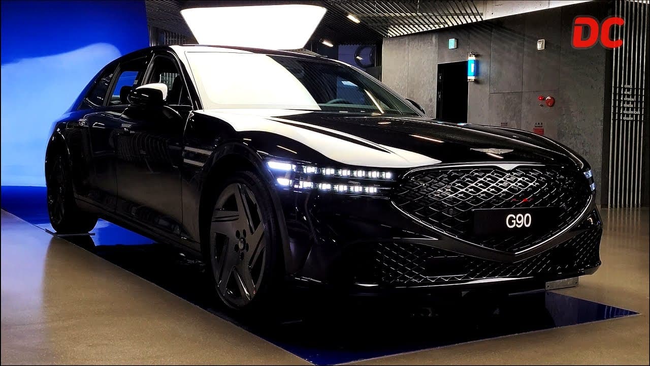2025 Genesis G90